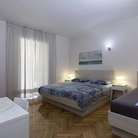 With Parking Space Valbandon, - 23745