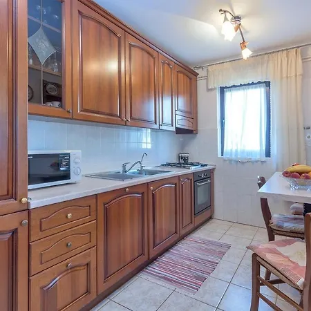 Appartement With Parking Space Valbandon, - 23745