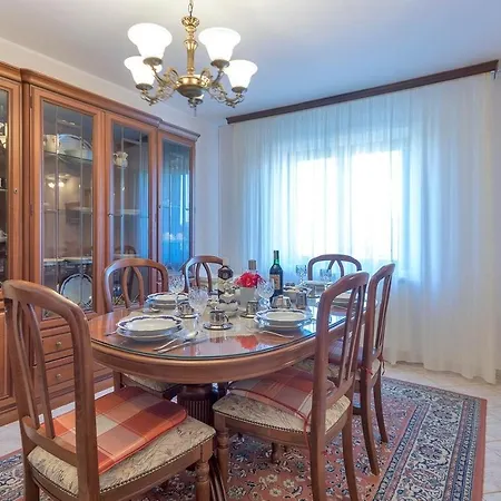 With Parking Space Valbandon, - 23745 Appartement Fažana