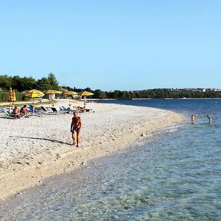 With Parking Space Valbandon, - 23745 Διαμέρισμα