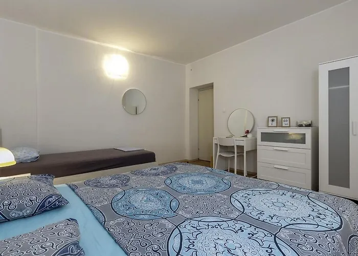 Διαμέρισμα With Parking Space Valbandon, - 23745 Fažana