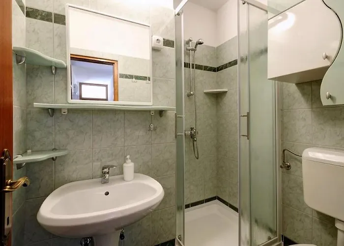 Διαμέρισμα With Parking Space Valbandon, - 23745 Fažana