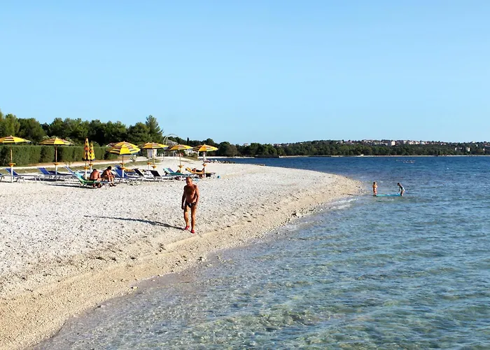 With Parking Space Valbandon, - 23745 Διαμέρισμα